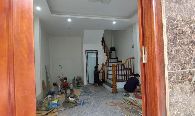Chỉ 1.6 tỷ có ngay nhà Ninh Sơn Chúc Sơn dt 32m2 (4 tầng), ô tô lùi vào nhà, 100m ra QL6.