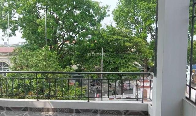 Nhà 4Tx40m2, ô tô tải đỗ cửa, ngay chợ, 20m ra QL6, 5p ra bến xe Yên Nghĩa, giá chỉ 1.98 tỷ.