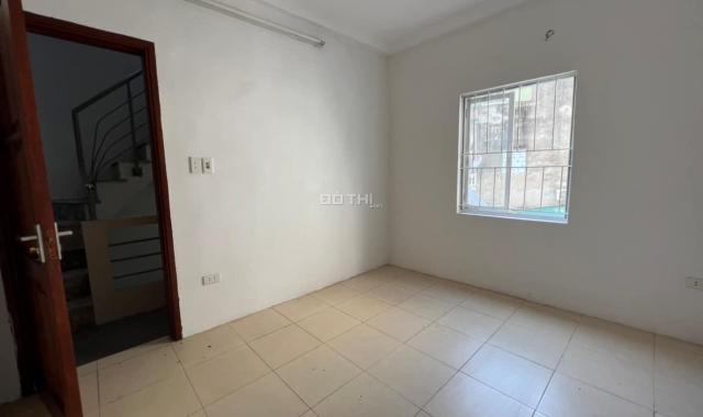 Bán nhà cũ đầu ngõ Phan Kế Bính, BĐ giá chỉ 10.5 tỷ, 55m2, ngõ rộng