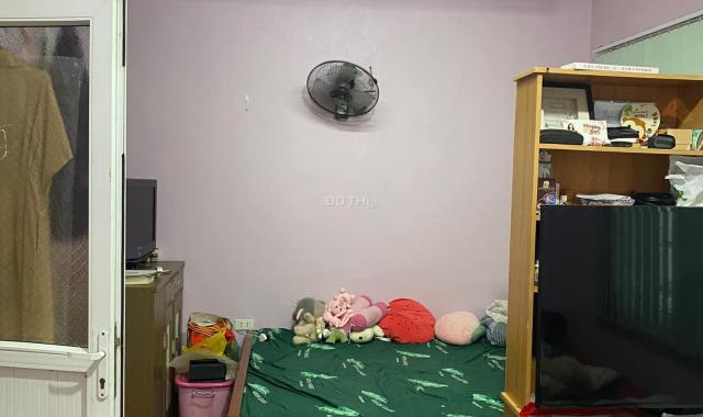 Cần bán gấp nhà phố Nguyễn Khang 30m2, 4T, MT rộng, dân xây chắc chắn, 1 nhà ra mặt phố, 4,63 tỷ