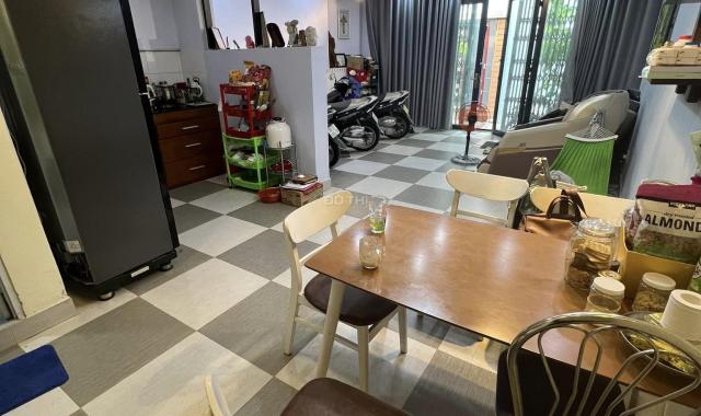 Nhà đẹp ở ngay - đúc chắc chắn - ngay chợ An Nhơn - khu hiếm nhà bán