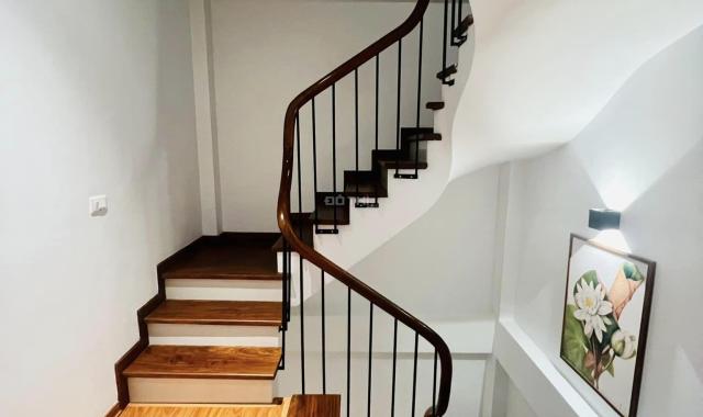Bán nhà Nguyễn Du, Quận Hai Bà Trưng - 40m2 mt 4.3m - hiếm - ở luôn - gần hồ - nở hậu - chỉ 11.3 tỷ