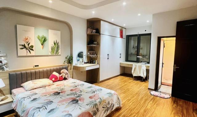 Bán nhà Nguyễn Du, Quận Hai Bà Trưng - 40m2 mt 4.3m - hiếm - ở luôn - gần hồ - nở hậu - chỉ 11.3 tỷ