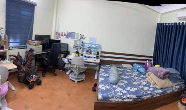THÁI HÀ ĐỐNG ĐA - Ô TÔ - TẶNG FULL NỘI THẤT - KHU VỰC YÊN TĨNH DÂN TRÍ TỐT - SỔ ĐỎ CHÍNH CHỦ