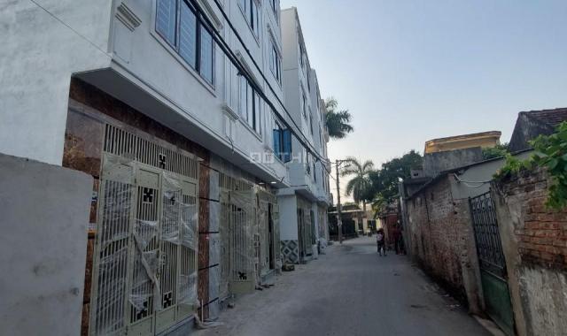 1.78 tỷ có ngay nhà 4 tầng, dt 31m2 mặt phố ô tô tránh, chỉ 10p ra bx Yên Nghĩa, Lh 0889633335.