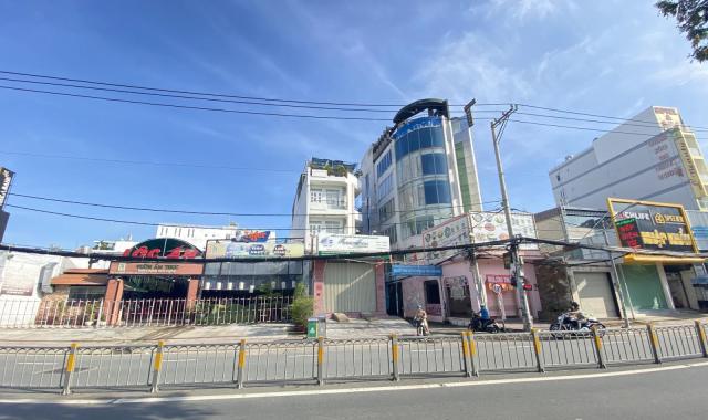 Bán nhà 138-138A Nguyễn Thị Thập, Quận 7. DT 790.4m2