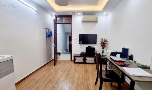 Bán nhà mặt phố đa sỹ,40m,vị trí đẹp,kinh doanh tấp nập ngày đêm.