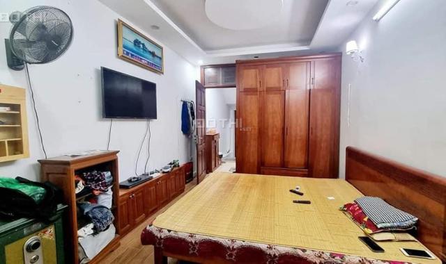 Bán nhà mặt phố đa sỹ,40m,vị trí đẹp,kinh doanh tấp nập ngày đêm.