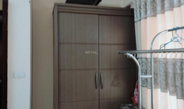 Bán gấp giá rẻ căn hộ Văn Chương sổ đỏ 28m, sử dụng 44m, tầng 3, mặt tiền 4m, 1.2 tỷ Đống Đa.