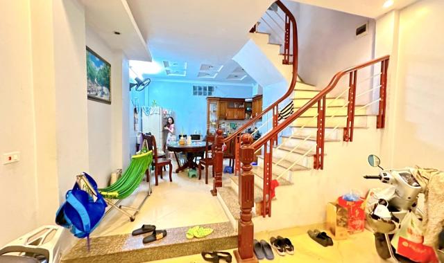 Nhà phố Phan Kế Bính, quận Ba Đình, 42m2, mặt tiền 4.5m, 5 tầng 6 phòng ngủ, nhỉnh 4 tỷ