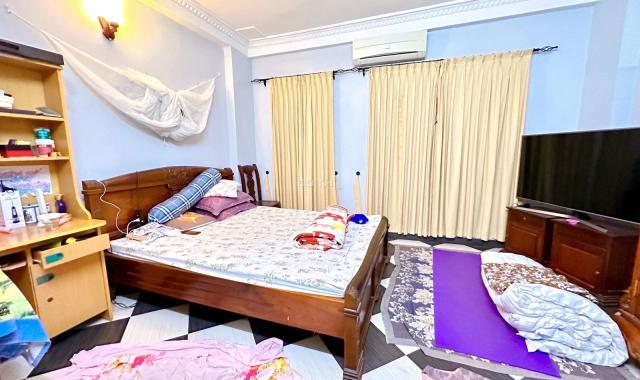 Nhà phố Phan Kế Bính, quận Ba Đình, 42m2, mặt tiền 4.5m, 5 tầng 6 phòng ngủ, nhỉnh 4 tỷ