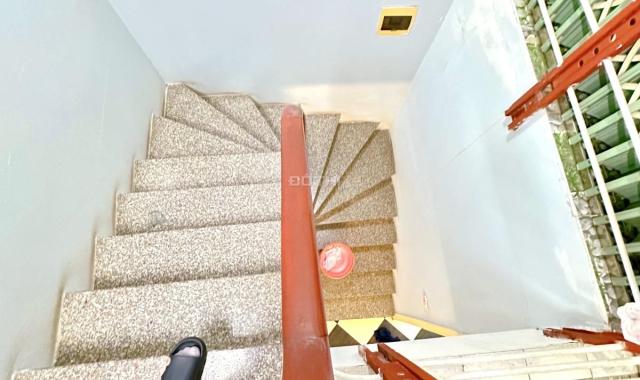 Nhà phố Phan Kế Bính, quận Ba Đình, 42m2, mặt tiền 4.5m, 5 tầng 6 phòng ngủ, nhỉnh 4 tỷ