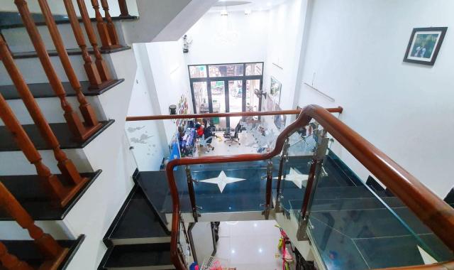 Bán nhà tại 44 Trần Thái Tông  Cầu Giấy 38m2 dân xây đẹp ngõ thông kinh doanh 5 tỷ 4