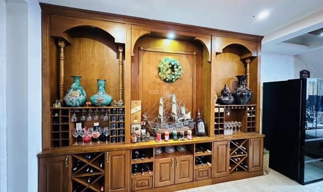 Bán nhà 5T mặt phố Cầu Giấy DT 57m2 lô góc, kinh doanh văn phòng, giá 13tỷ