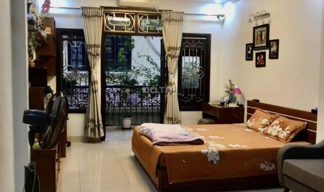 Bán nhà Lý Nam Đế, quận Hoàn Kiếm-75M  x5T-MT 4M-Hiếm-Ô tô đỗ cửa-An ninh tốt-Sát phố-Chỉ 17.5 tỷ