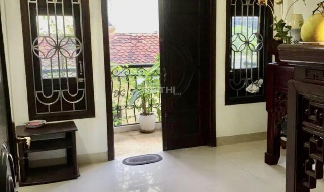 Bán nhà Lý Nam Đế, quận Hoàn Kiếm-75M  x5T-MT 4M-Hiếm-Ô tô đỗ cửa-An ninh tốt-Sát phố-Chỉ 17.5 tỷ