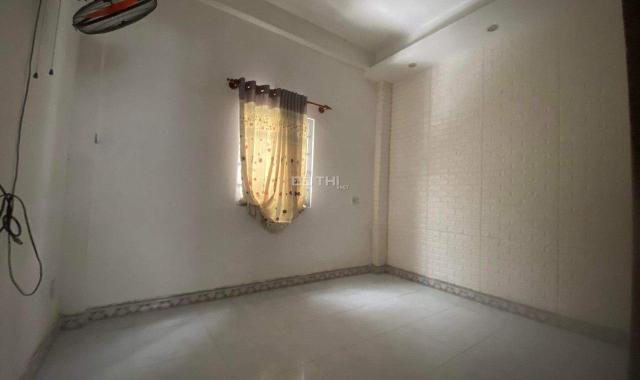 Bán nhà đẹp 3 tầng Mặt tiền Đinh Công Tráng, Hải Châu, gần đường 3 tháng 2 và sông Hàn, 4.5 tỷ