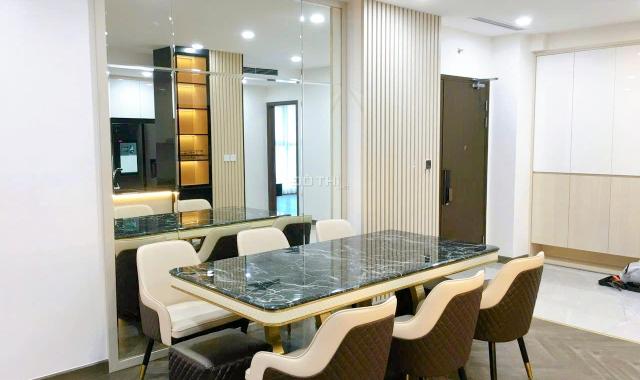 Bán căn hộ 3PN, 2PN, 104m2 chung cư Golden Place Lê Văn Lương, slot ô tô, nội thất đẹp. Giá 4,7 tỷ