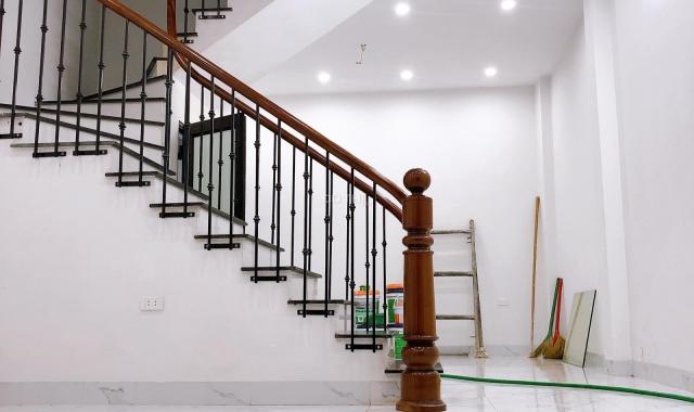 Bán nhà 3 tầng mới xây Vĩnh Ninh, Vĩnh Quỳnh, Thanh Trì ngay trung tâm huyện.