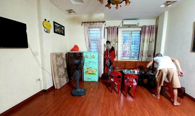 Bán gấp nhà Chùa Hà Cầu Giấy ngõ nông thông 20m ra phố 2 thoáng cực hiếm 39m2 Nhỉnh 5 tỷ
