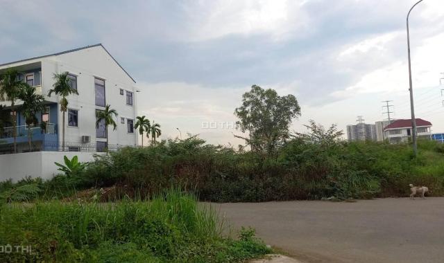 Bán đất biệt thự phú nhuận mặt tiền sông đường Đỗ Xuân Hợp Q.9 (396.6m2) 115 tr/m2 LH. 0918 481 296