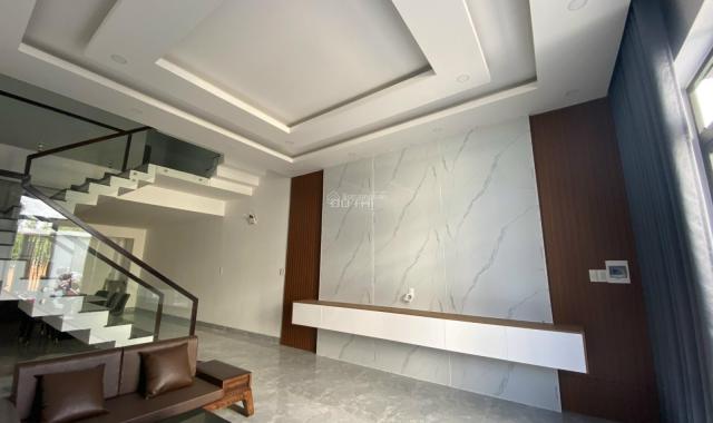 Bán gấp trong tháng 6 nhà phố 3 tầng