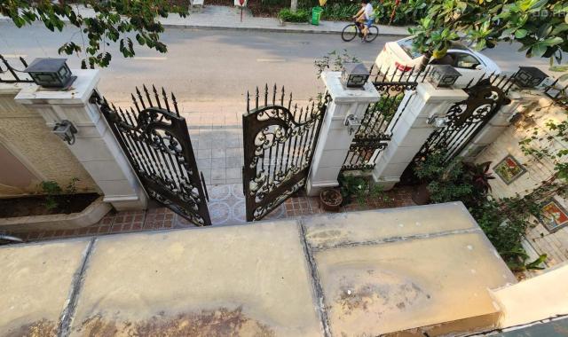 Cần bán gấp Biệt thự Tự Hoàn Thiện đang ở tâm huyết tưng chi tiết giá 12.5 tỉ