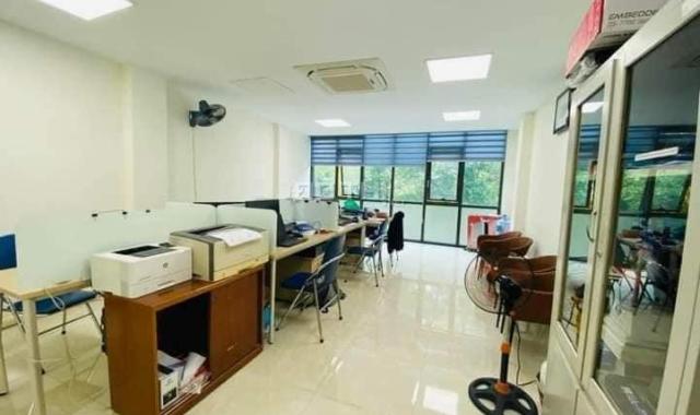 TOÀ NHÀ VĂN PHÒNG CẦU GIẤY GIÁ QUÁ HỜI 22 TỶ