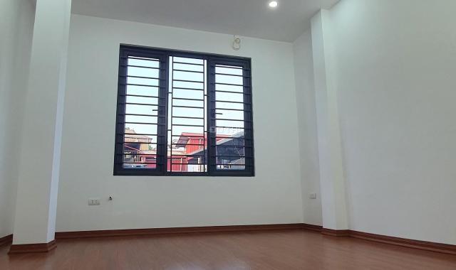 Cần bán nhà ngõ 216 Đê La Thành, Xã Đàn DT 38m2x5 tầng, 6PN ngõ rộng, gần phố giá 5,4 tỷ