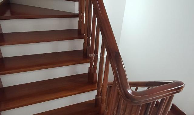Cần bán nhà ngõ 216 Đê La Thành, Xã Đàn DT 38m2x5 tầng, 6PN ngõ rộng, gần phố giá 5,4 tỷ