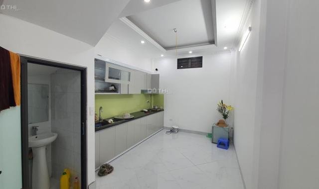 Cần bán nhà ngõ 216 Đê La Thành, Xã Đàn DT 38m2x5 tầng, 6PN ngõ rộng, gần phố giá 5,4 tỷ