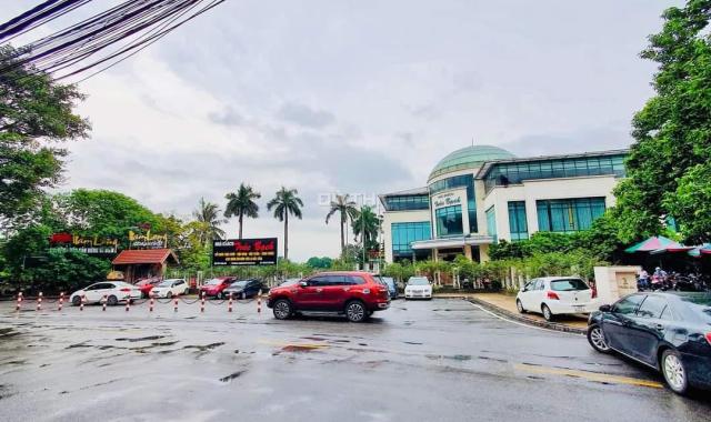Bán đất tặng nhà mặt phố Trấn Vũ, sổ đỏ 135m2, mặt tiền 12m, 55 tỷ, View Hồ Trúc Bạch