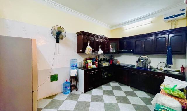 Bán nhà phố Võ Chí Công, 60m x 4 tầng, ở và kinh doanh giá 7 tỷ