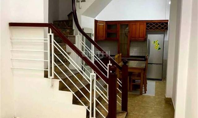 Bán Nhà 4 Tầng, 2 Mặt thoáng đường Cầu Giấy, Hà Nội