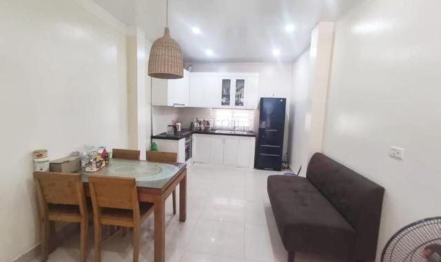 Nhà 3 tầng, 2 mặt thoáng, ô tô đỗ cửa, Bà triệu, 50m2, 5.85 tỷ Hà Đông