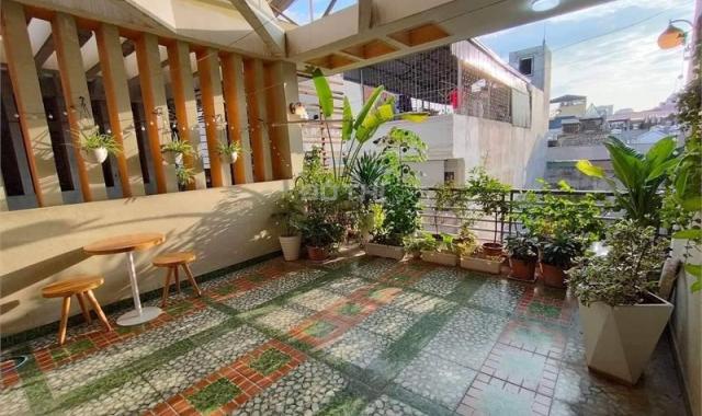Bán nhà phố Mạc Thái Tông, Cầu Giấy, phân lô ô tô tránh, vỉa hè, DT50m2, MT 5m.