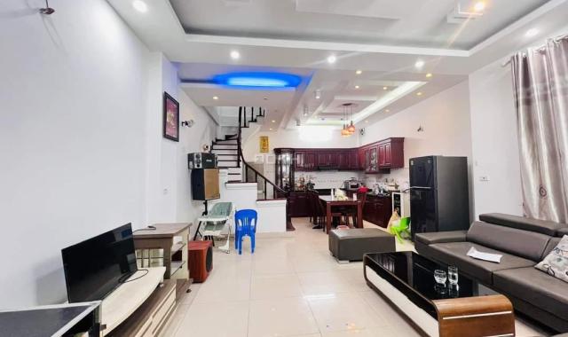 BÁN NHÀ cầu đơ hà đông 46m2 x2 tầng Ô TÔ QUA NHÀ nhỉnh 3 tỷ liên hệ: 0906218119