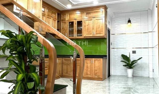 Chạy thận bán gấp nhà quận 2 1T 3L DTSD 400m2