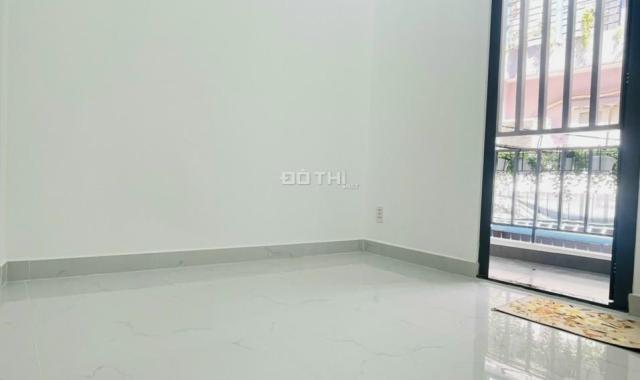 Chạy thận bán gấp nhà quận 2 1T 3L DTSD 400m2