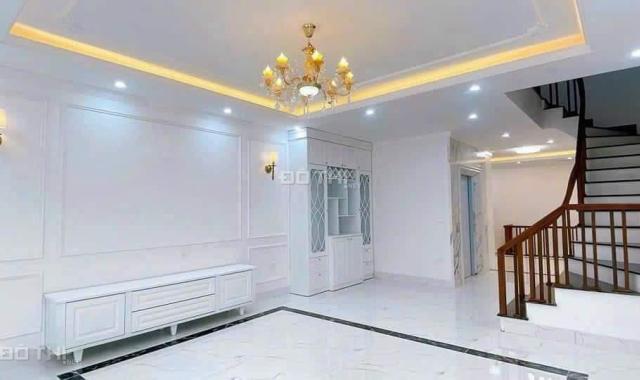 Bán nhà mặt phố TÂN MAI, Q. HOÀNG MAI. THANG MÁY. Ô TÔ VÀO NHÀ. KINH DOANH.