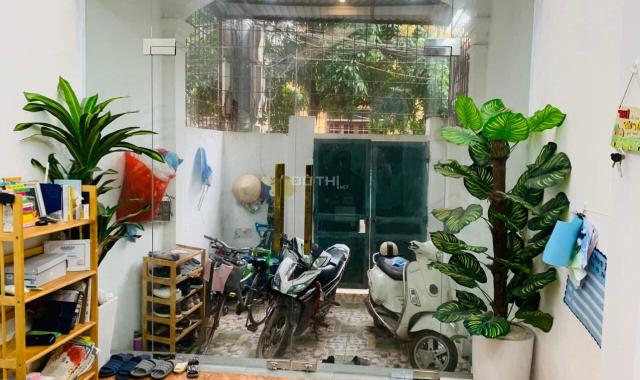 Nhà 3T lô góc 3 mặt thoáng, ngõ thông, DT55m2, 3.75tỷ Thanh Trì