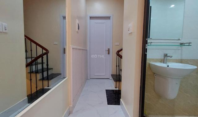 BÁN GẤP nhà MP Lê Đại Hành, giá 23 tỷ, 40m2x2T, KD tốt, vỉa hè rộng