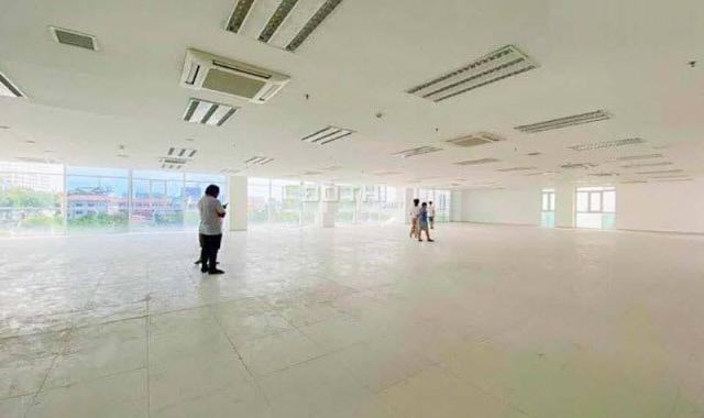 Bán tòa nhà văn phòng khu Bình Thạnh diện tích 658m2 đất có 7 tầng + sân thượng