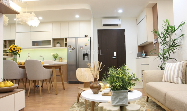 Chính chủ cần bán căn 2PN, Full đồ, chung cư A X2 số 18 Nguyễn Cơ Thạch giá 2.3 tỷ/ căn: 0936071228