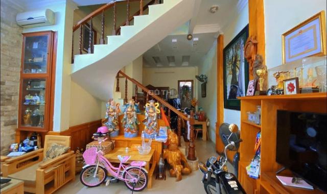 Bán nhà phố Nguyễn Khang, Cầu Giấy, 45m2 x 4 tầng, 4 phòng ngủ, 10m ra phố, 115 triệu/m2!!!