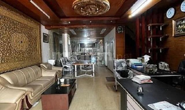 Cho thuê nhà 380m2 x 2 tầng full đồ ở Nước Phần Lan, oto để trong nhà