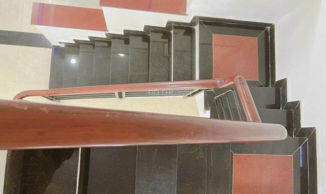 Bán nhà sổ hồng riêng đường hà Huy Giáp, phường Thạnh Xuân, Quận 12 đúc một trệt, hai lầu