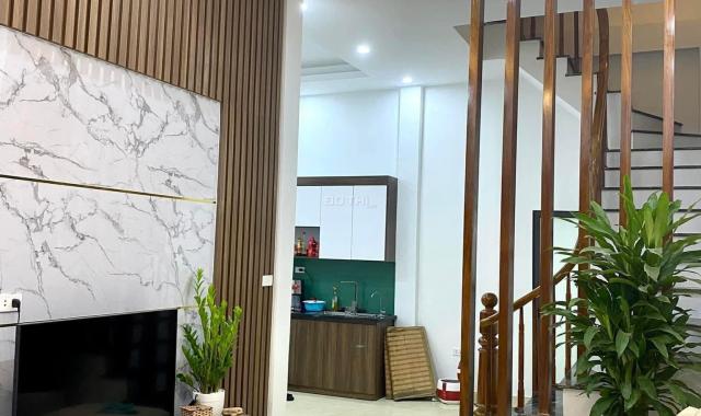 CHÍNH CHỦ NHỜ BÁN NHÀ TẠI THANH TRÌ - Ô TÔ ĐỖ GẦN NHÀ - NHÀ 5 TẦNG FULL NỘI THẤT 40M NHỈNH 2TY%