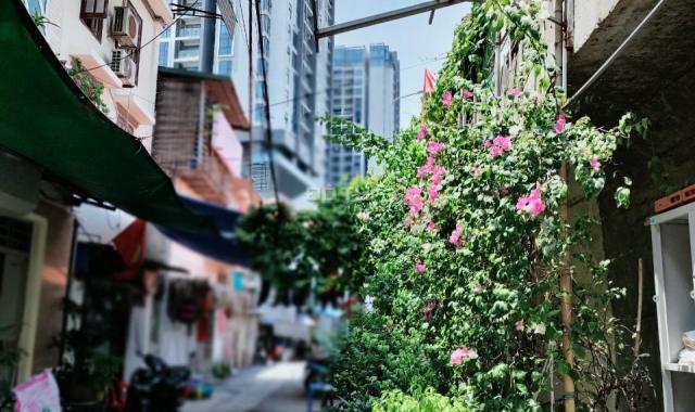 Bán gấp nhà đẹp giá rẻ Bạch Đằng 24m sổ đỏ,25m Tầng2, 4 tầng, mặt tiền 2.7m, 2.95 Tỷ Hoàn Kiếm.
