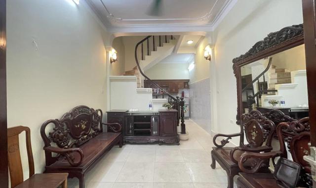 Ô tô đỗ ngõ cực rộng gần 40m2 4 tầng nhỉnh 3 tỷ Kiến Hưng Hà đông